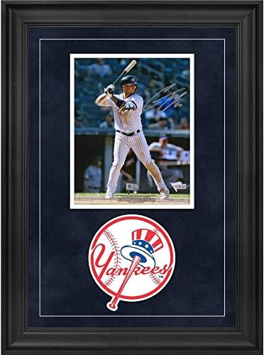 Gleyber Torres New York Yankees Deluxe uokviren Autografirano 8 x 10 udarna fotografija - Autografirane MLB fotografije