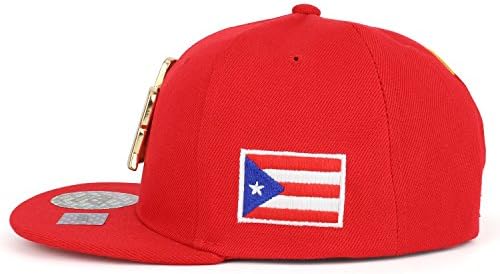 Modna trgovina odjeće iz metalno uokvirenog bejzbolskog šešira s vezenom zastavom Portorika